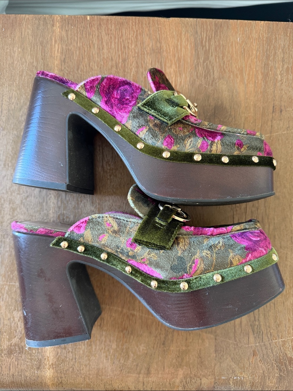 Betsey Johnson Pink & Olive Floral Velvet Mules with Gold Hardware - Picture 3 of 5